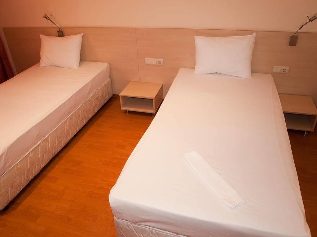 Hotel Astra Sofia Extérieur photo
